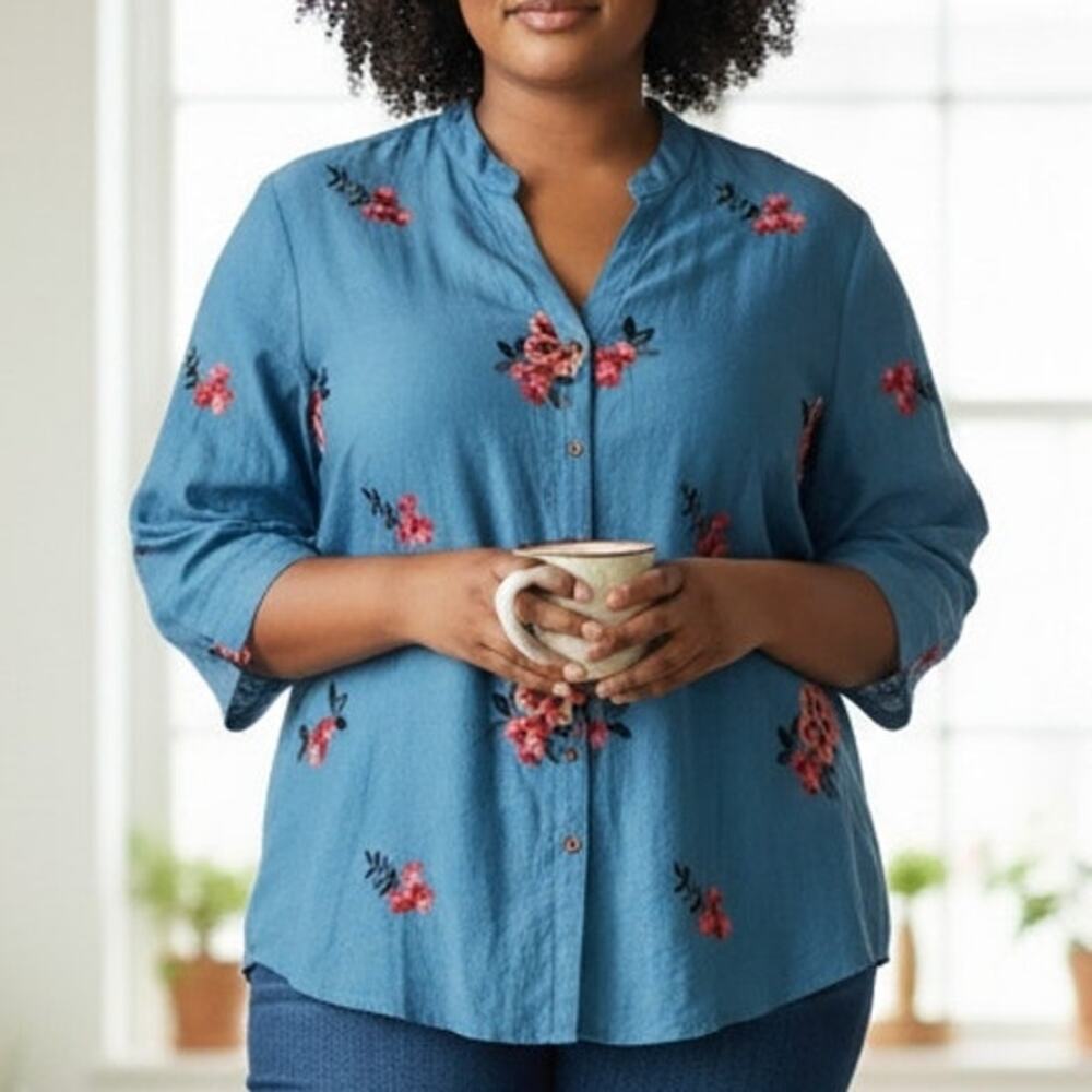 Kindred Embroidered Button Top Womens Size 1X Blue PInk Floral Boho Blouse